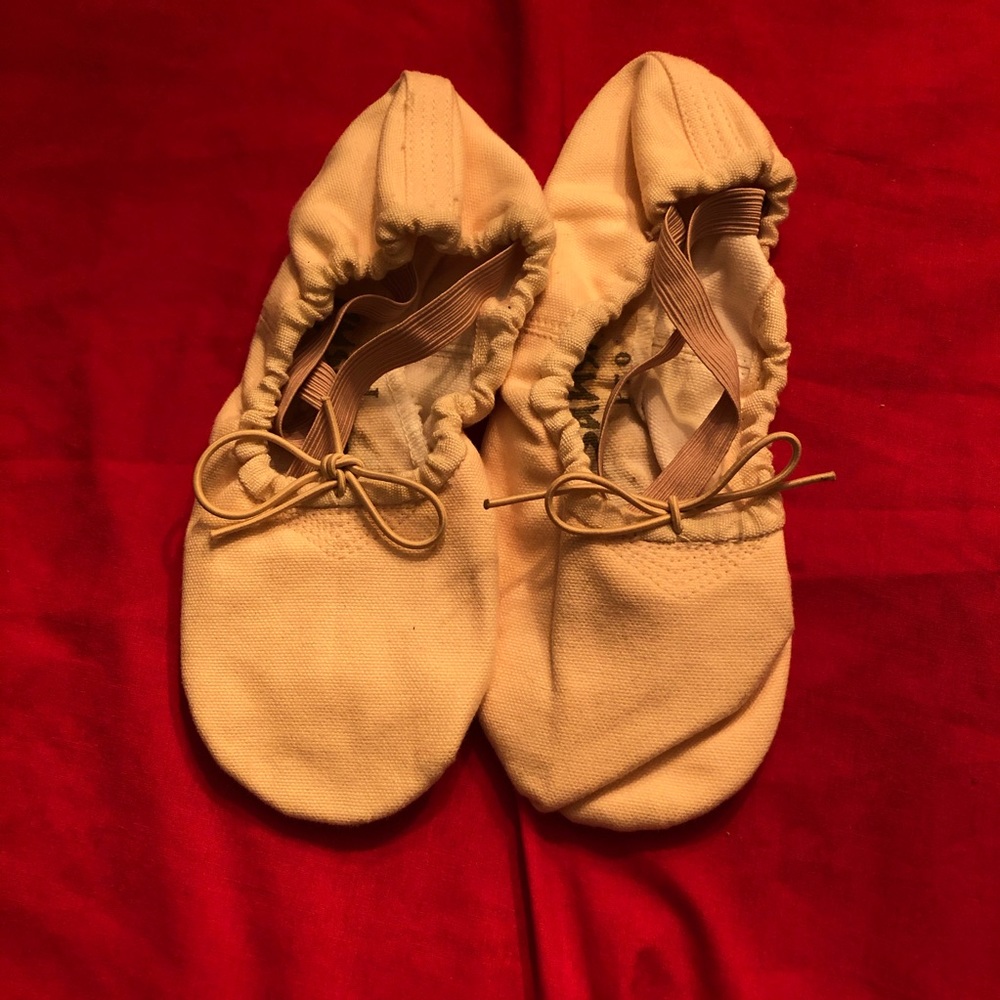 Sansha adult canvas split sole ballet slippers